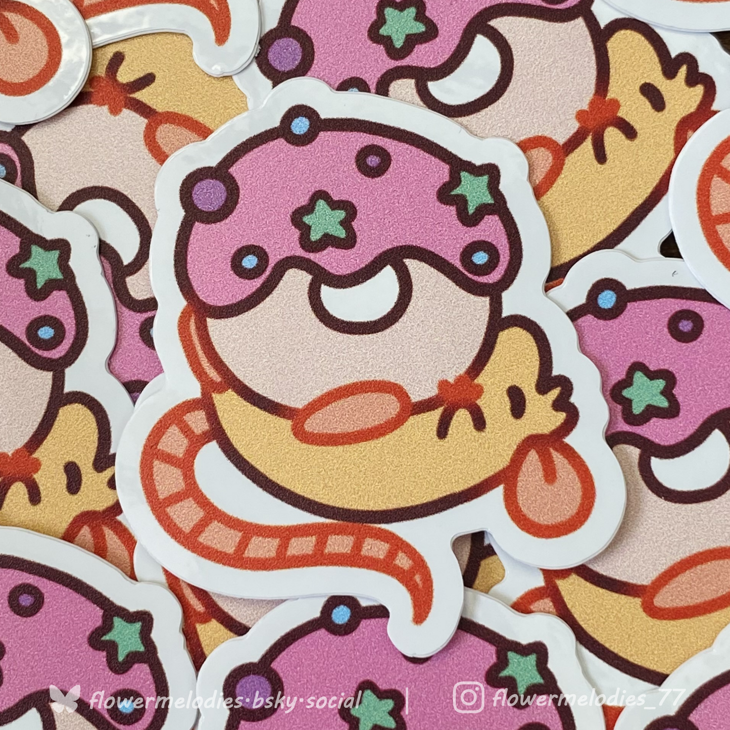 Donut rat sticker - Cream